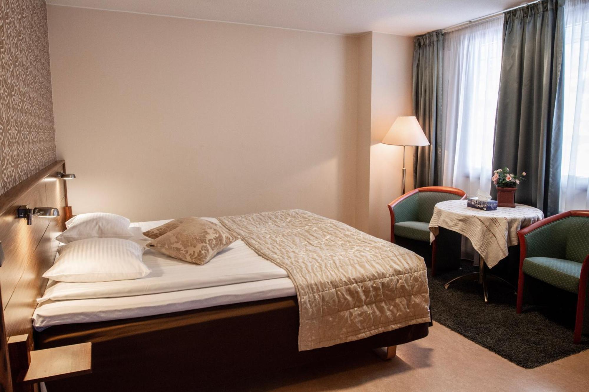 Hotel Fjalar Salo  Ruang foto