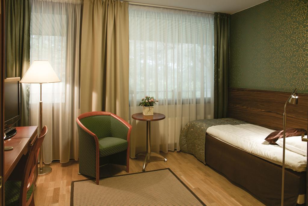 Hotel Fjalar Salo  Bagian luar foto